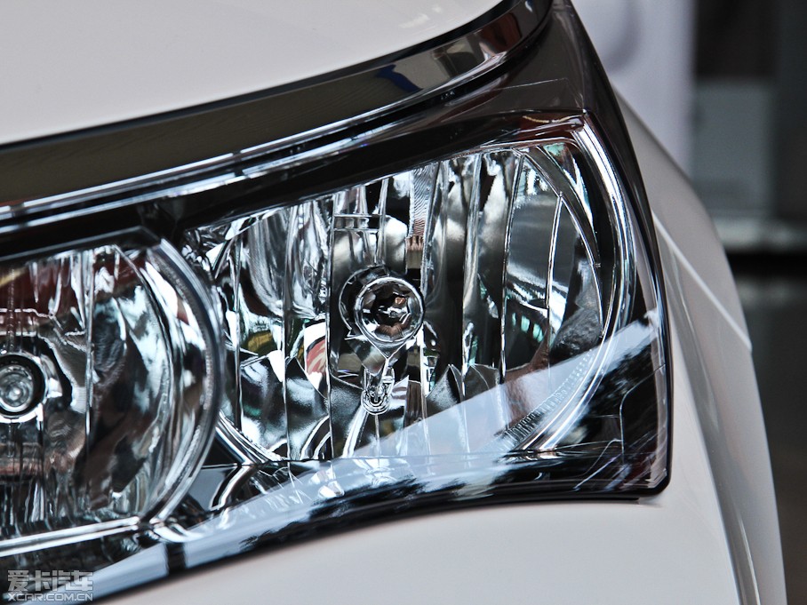 2014_ 1.6L CVT GLX-i