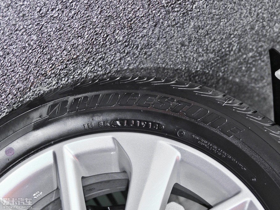 2014_ 1.6L CVT GLX-i