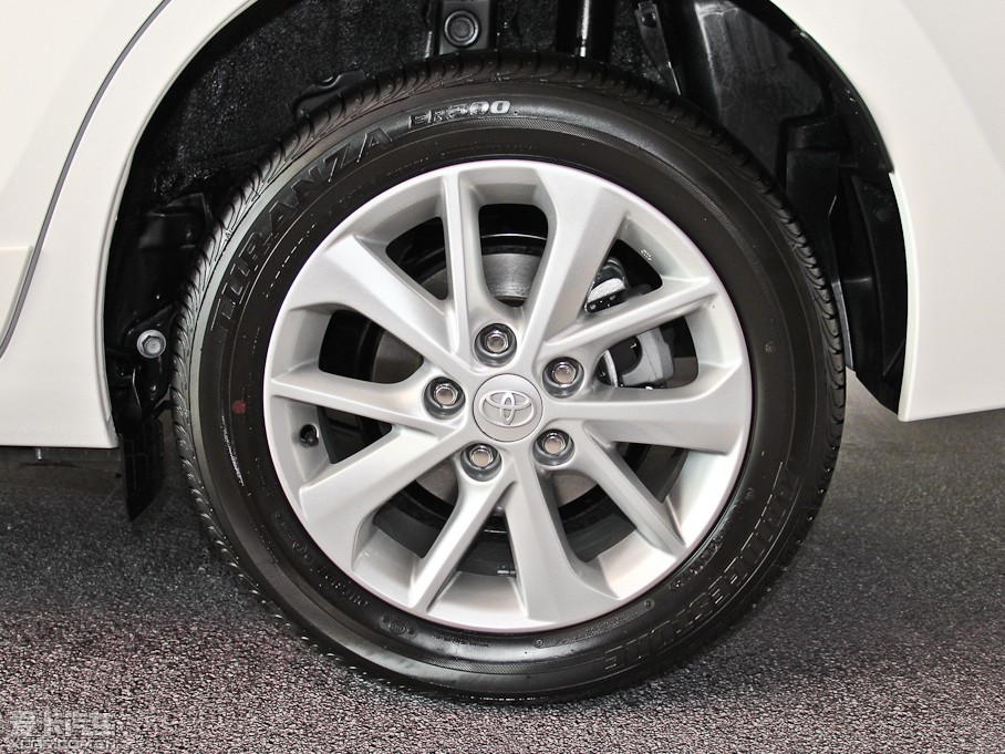 2014_ 1.6L CVT GLX-i