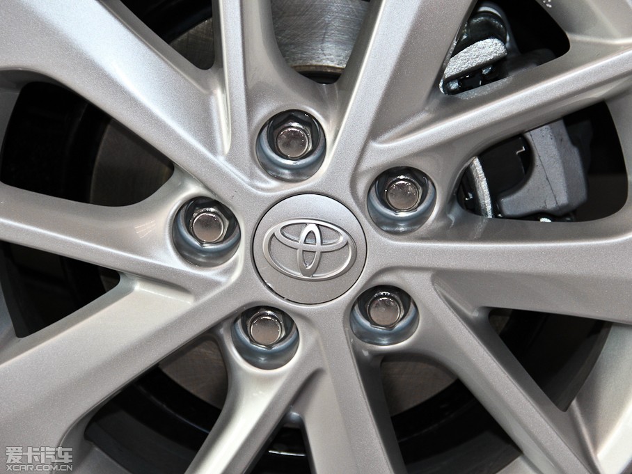 2014_ 1.6L CVT GLX-i