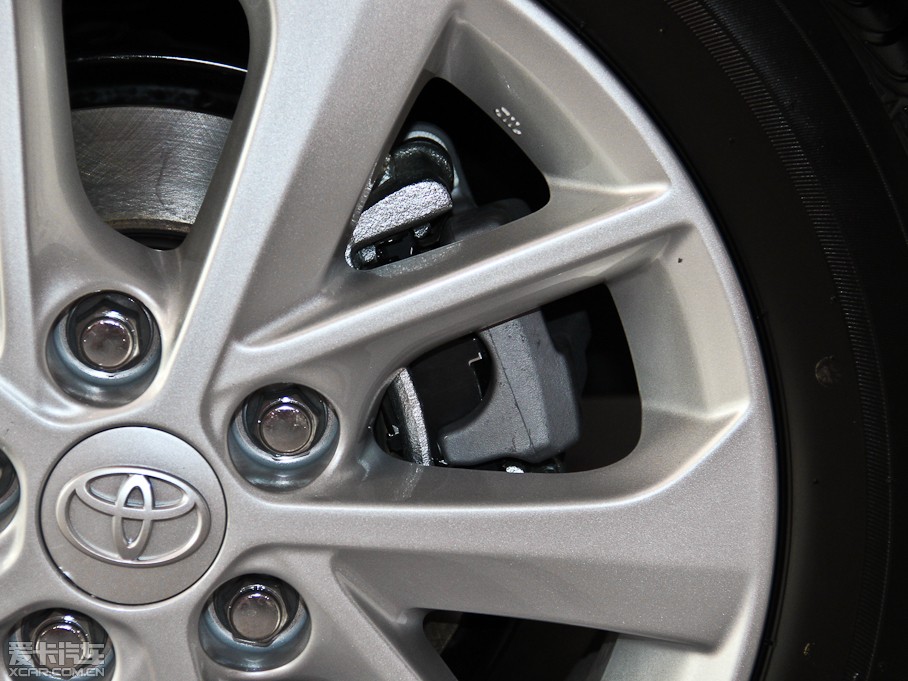 2014_ 1.6L CVT GLX-i