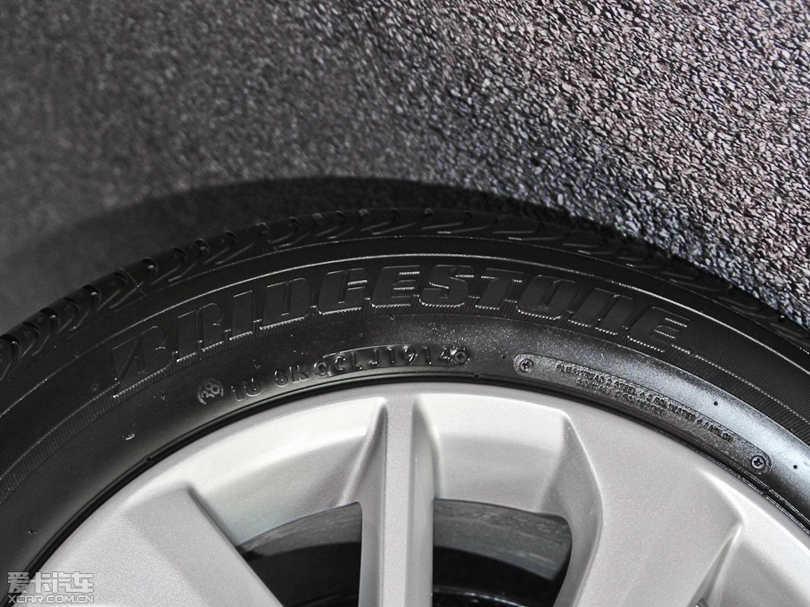 2014_ 1.6L CVT GLX-i