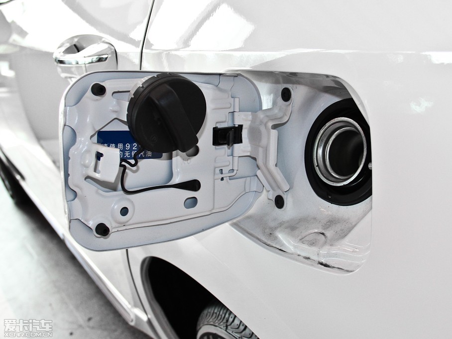 2014_ 1.6L CVT GLX-i