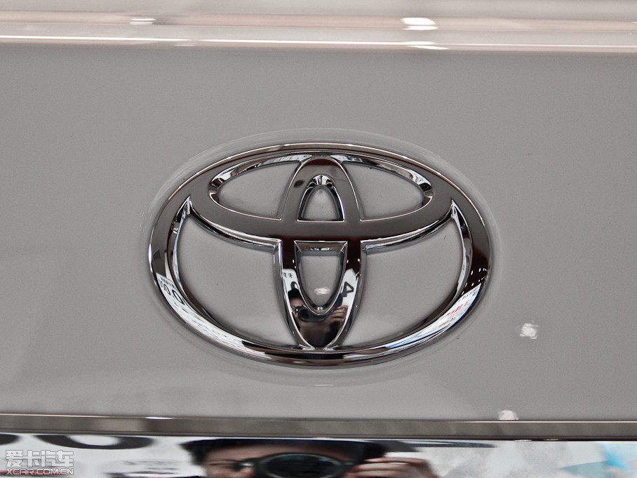 2014_ 1.6L CVT GLX-i