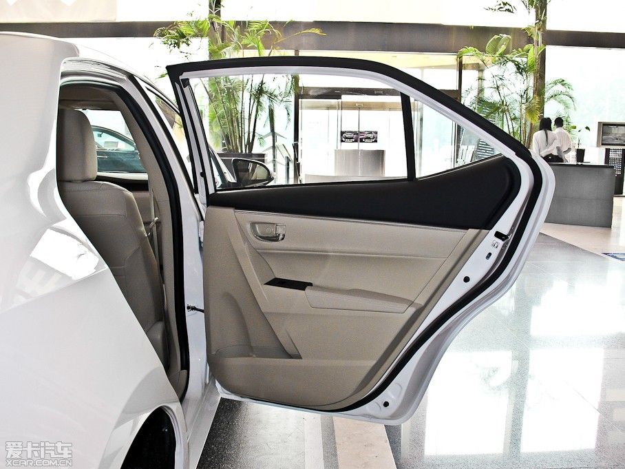 2014_ 1.6L CVT GLX-i