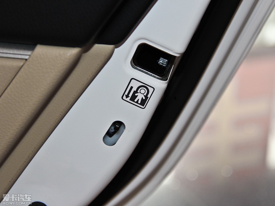 2014_ 1.6L CVT GLX-i