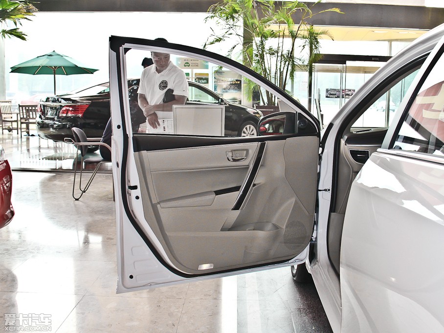 2014_ 1.6L CVT GLX-i