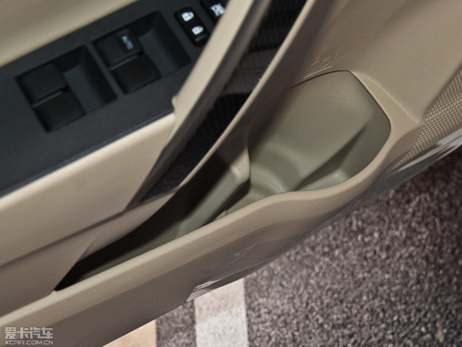 2014_ 1.6L CVT GLX-i