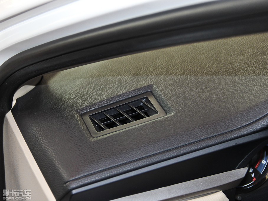 2014_ 1.6L CVT GLX-i