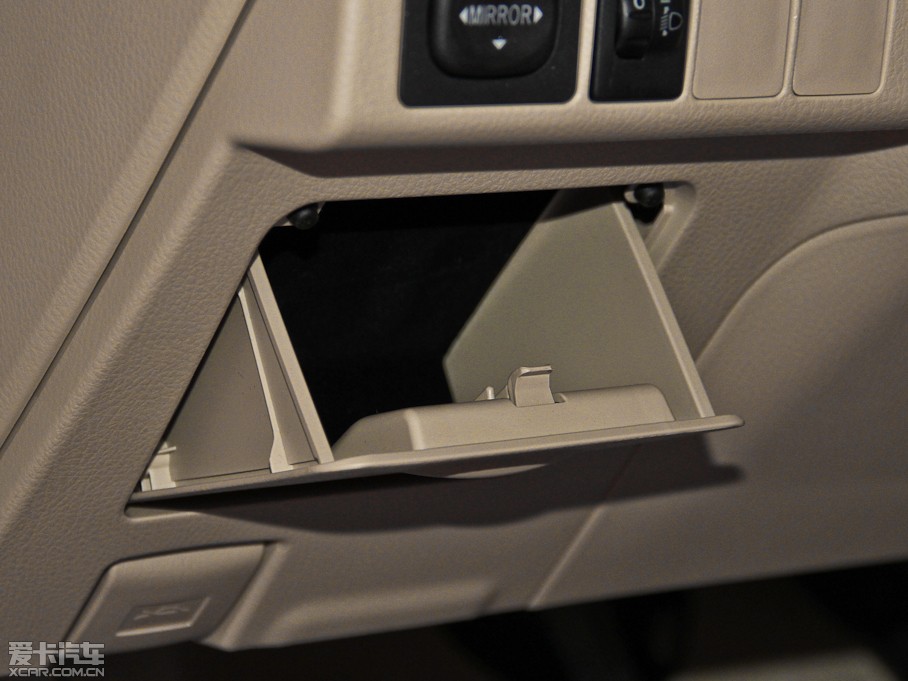 2014_ 1.6L CVT GLX-i