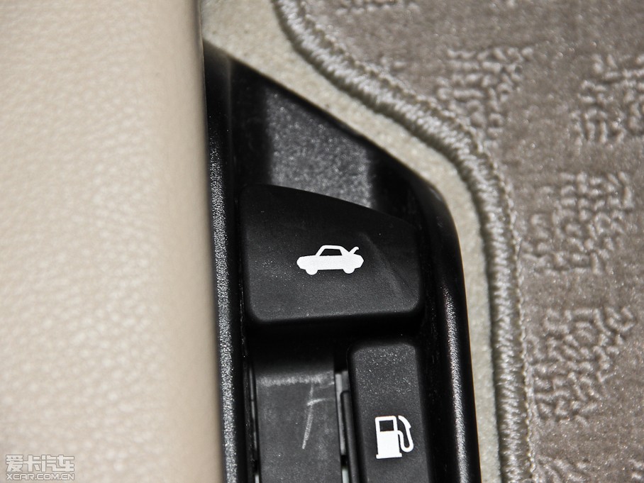 2014_ 1.6L CVT GLX-i