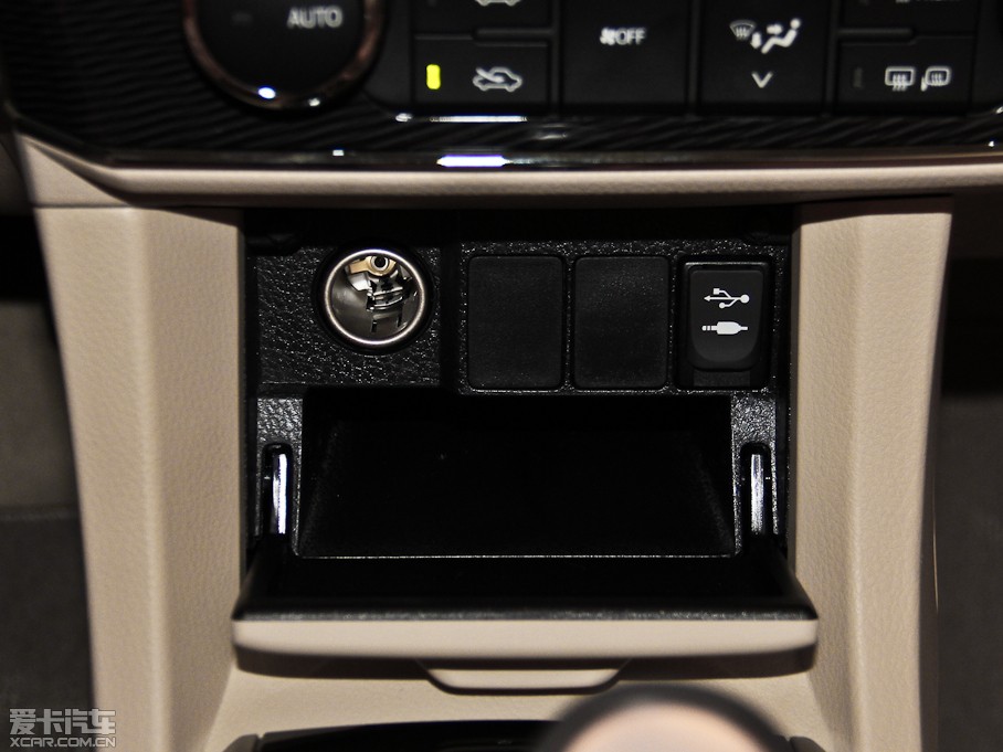 2014_ 1.6L CVT GLX-i