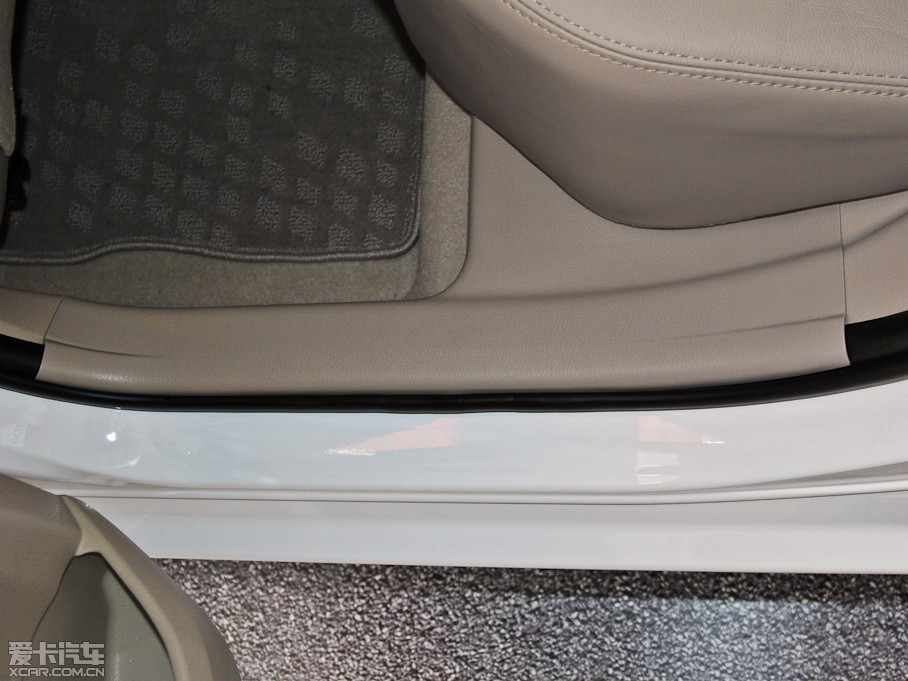 2014_ 1.6L CVT GLX-i