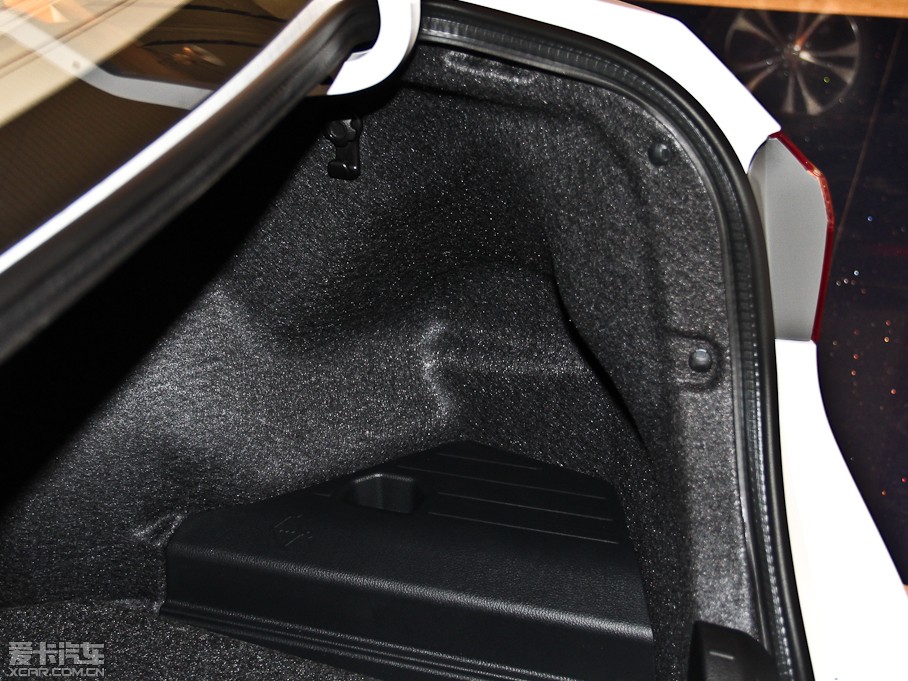 2014_ 1.6L CVT GLX-i