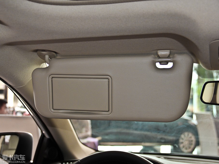 2014_ 1.6L CVT GLX-i