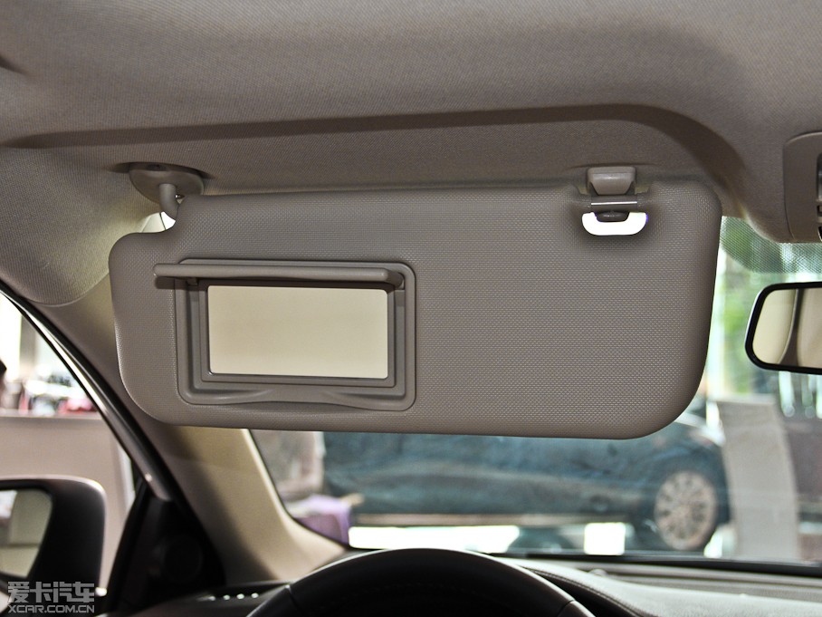 2014_ 1.6L CVT GLX-i