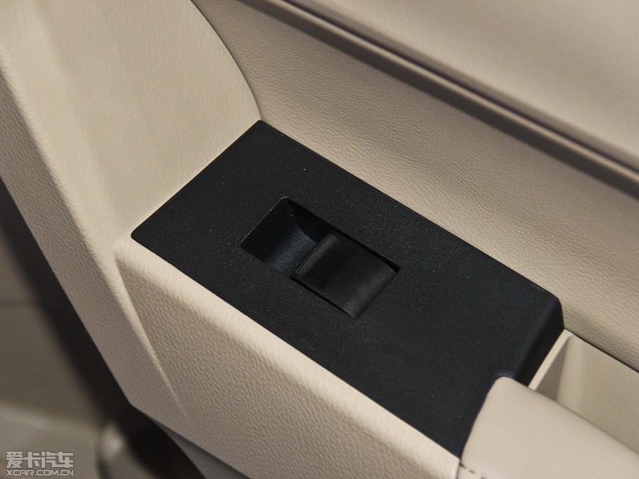 2014_ 1.6L CVT GLX-i