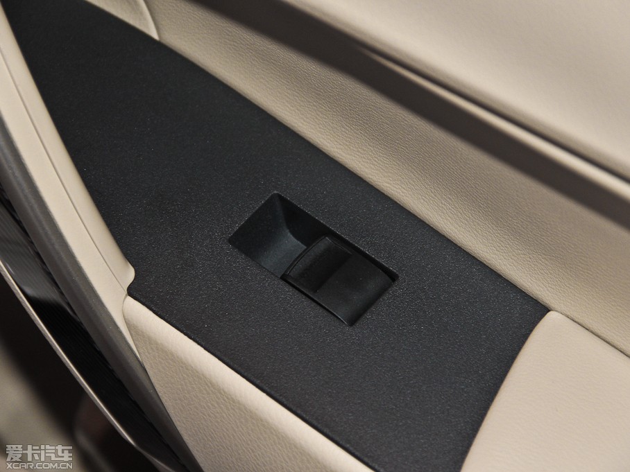 2014_ 1.6L CVT GLX-i