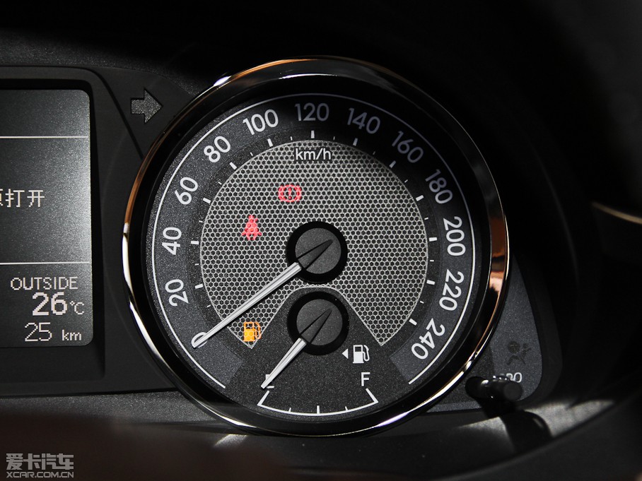 2014_ 1.6L CVT GLX-i