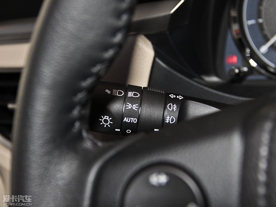 2014_ 1.6L CVT GLX-i