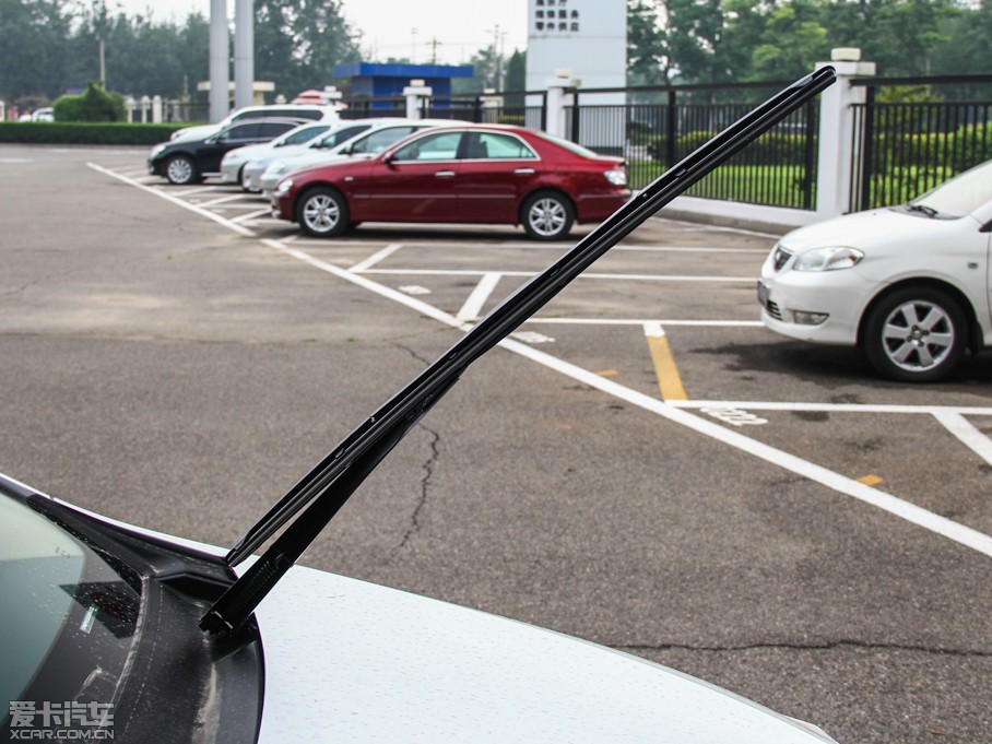 2014_ 1.6L CVT GL-i