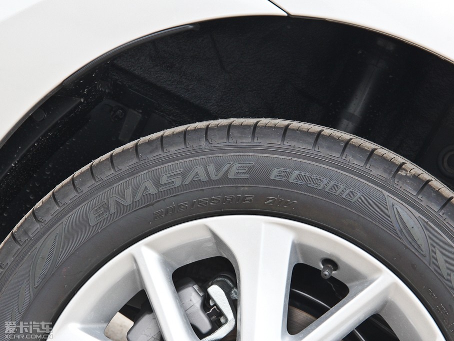 2014_ 1.8L CVT GLX-i