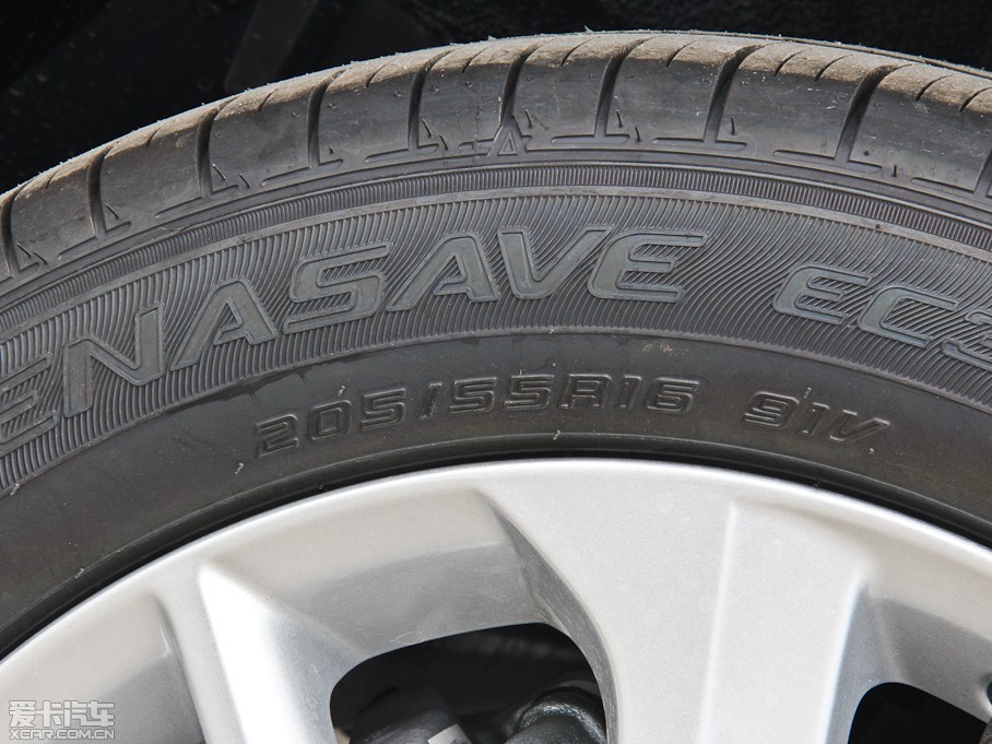 2014_ 1.8L CVT GLX-i