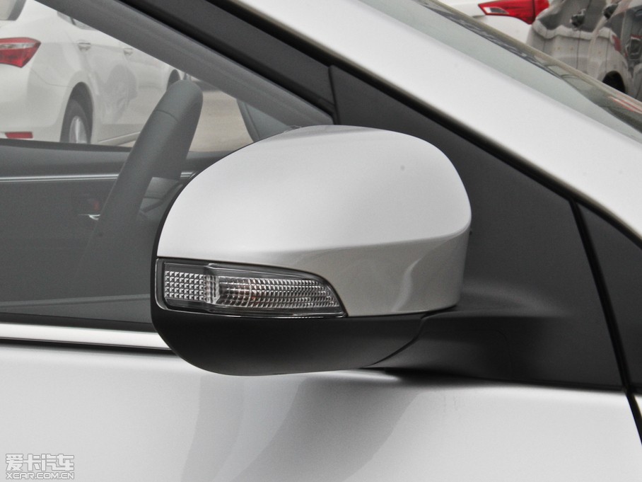 2014_ 1.8L CVT GLX-i