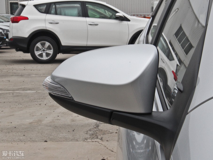 2014_ 1.8L CVT GLX-i