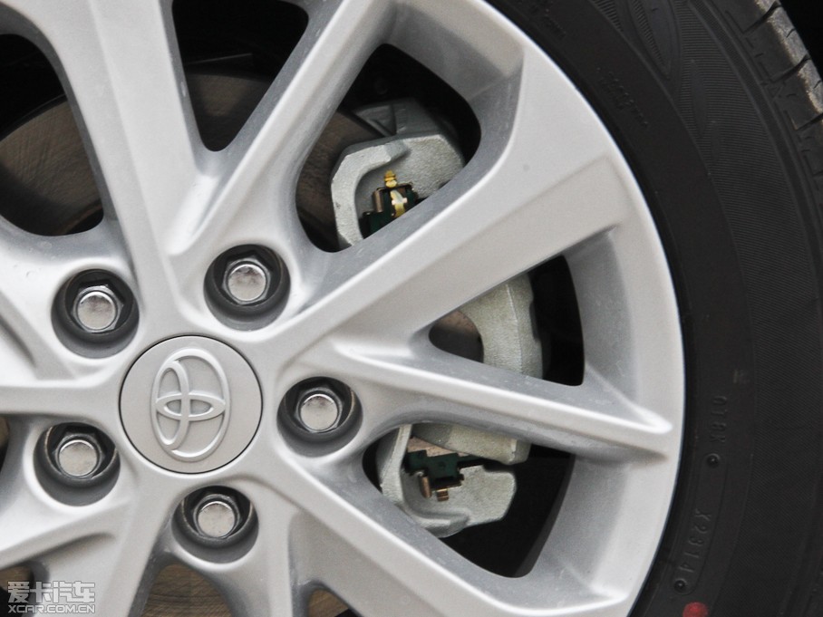 2014_ 1.8L CVT GLX-i