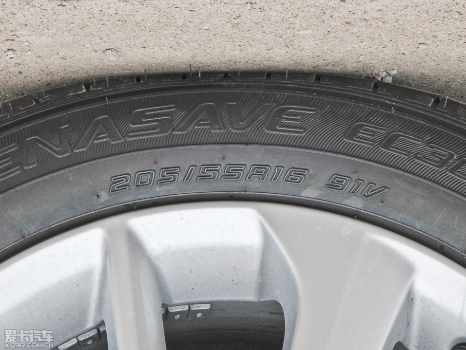 2014_ 1.8L CVT GLX-i