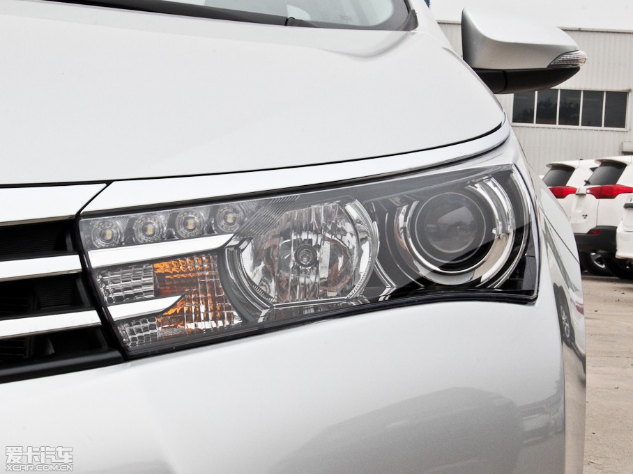 2014_ 1.8L CVT GLX-i