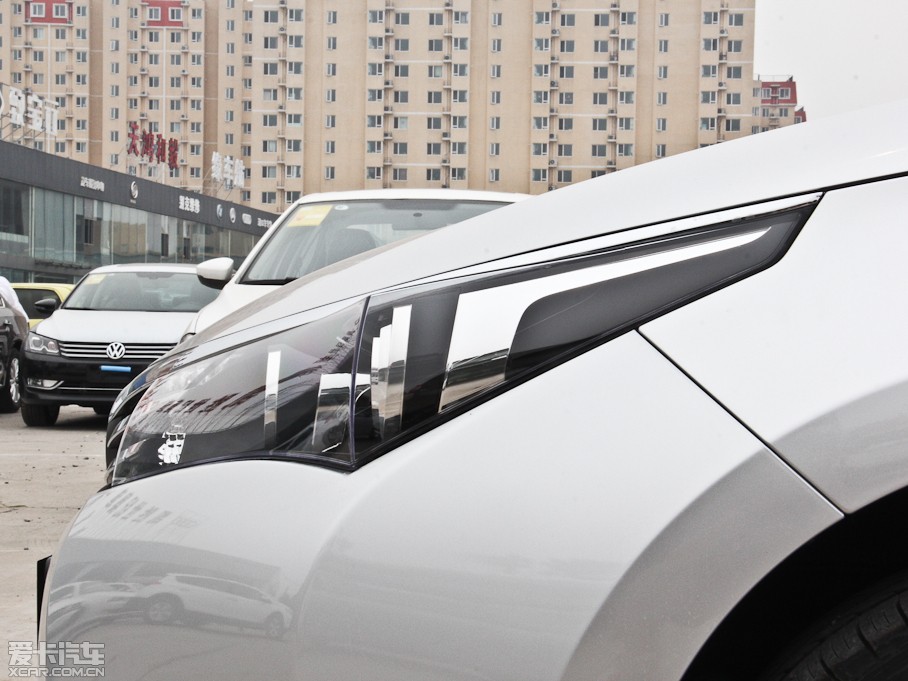 2014_ 1.8L CVT GLX-i