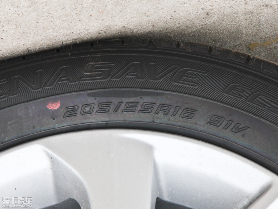 2014_ 1.8L CVT GLX-i