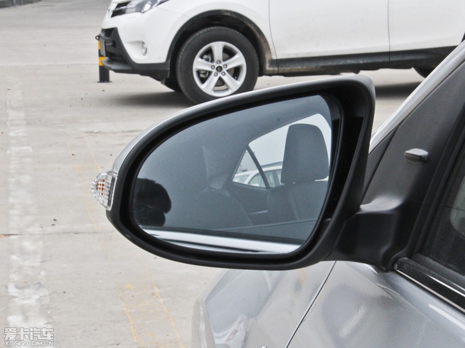 2014_ 1.8L CVT GLX-i