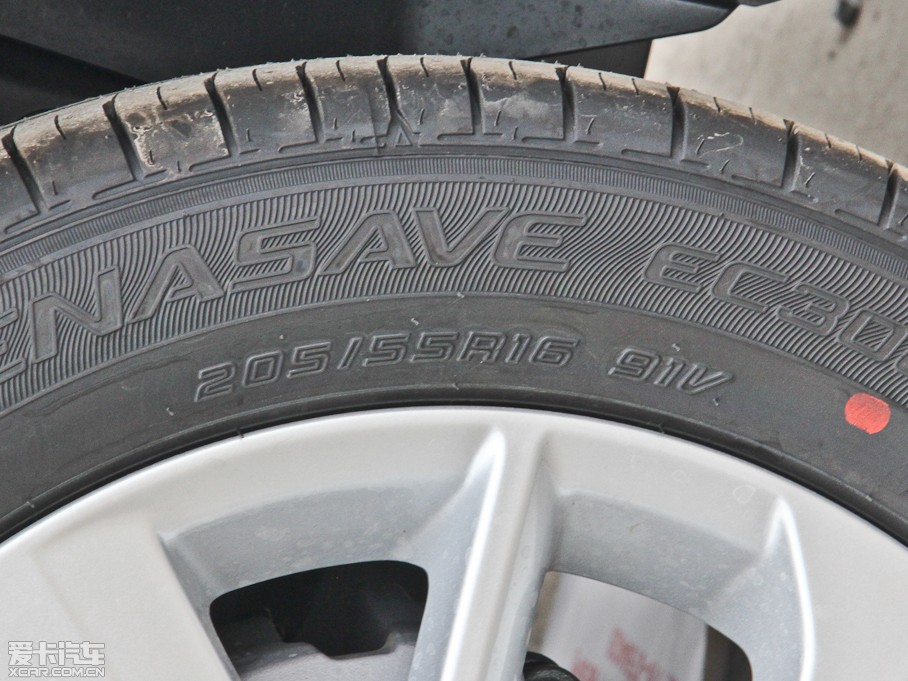 2014_ 1.8L CVT GLX-i