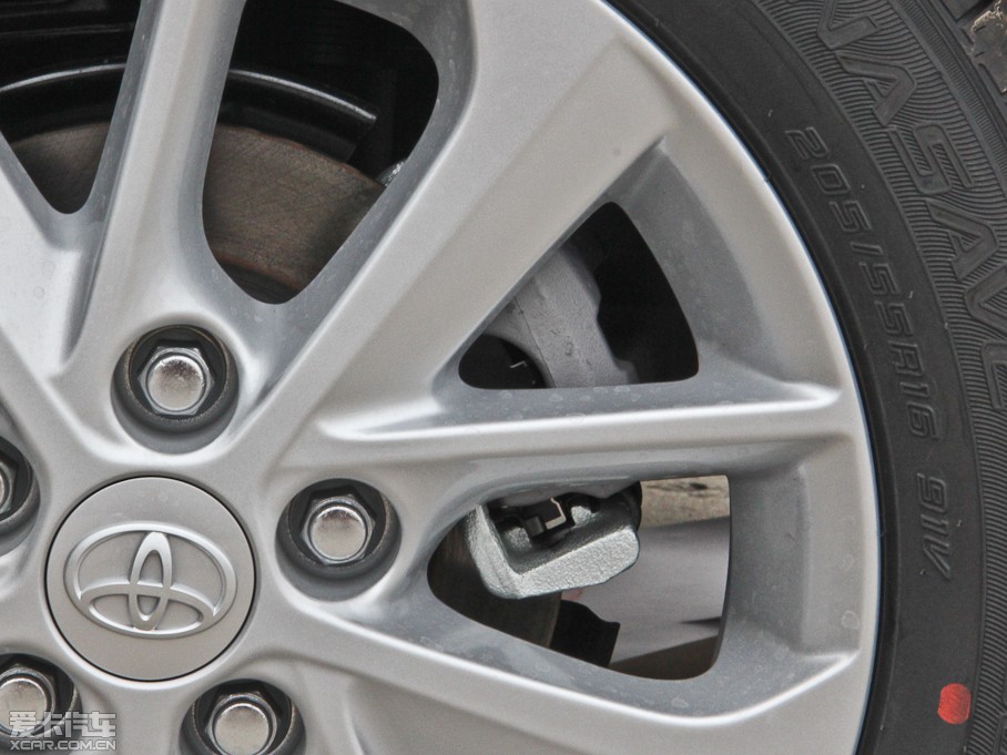 2014_ 1.8L CVT GLX-i