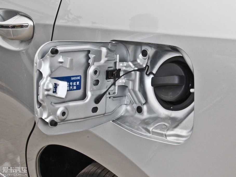 2014_ 1.8L CVT GLX-i