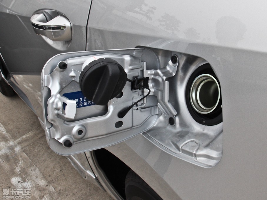 2014_ 1.8L CVT GLX-i