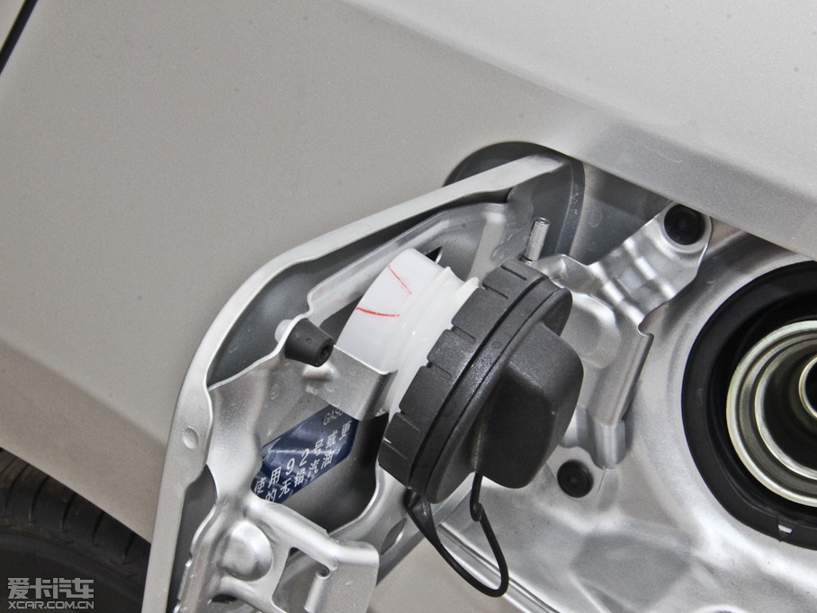 2014_ 1.8L CVT GLX-i