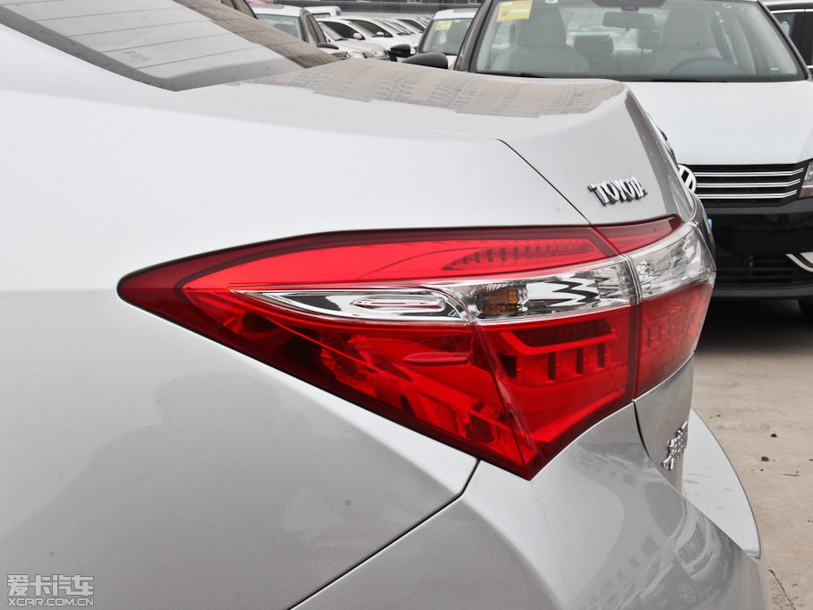 2014_ 1.8L CVT GLX-i