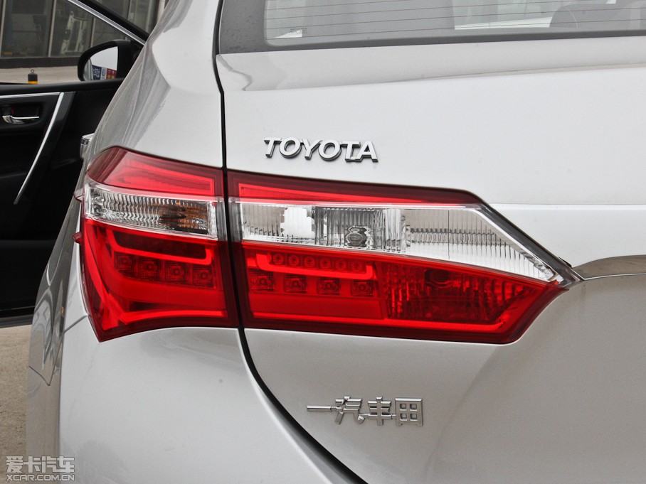 2014_ 1.8L CVT GLX-i