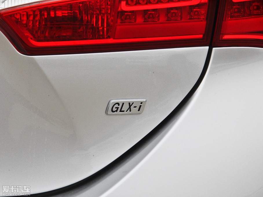 2014_ 1.8L CVT GLX-i