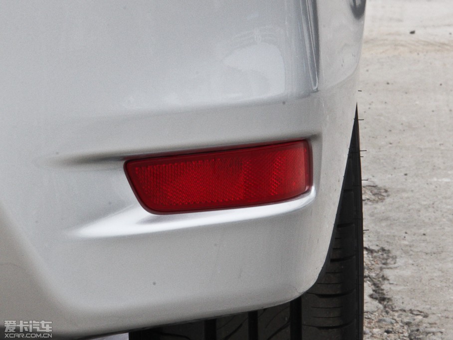 2014_ 1.8L CVT GLX-i