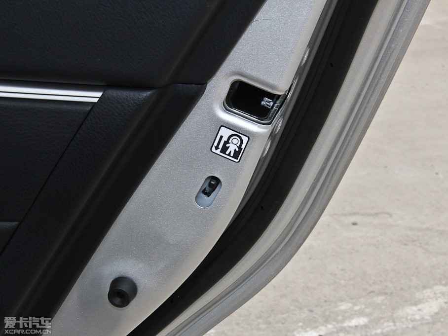 2014_ 1.8L CVT GLX-i