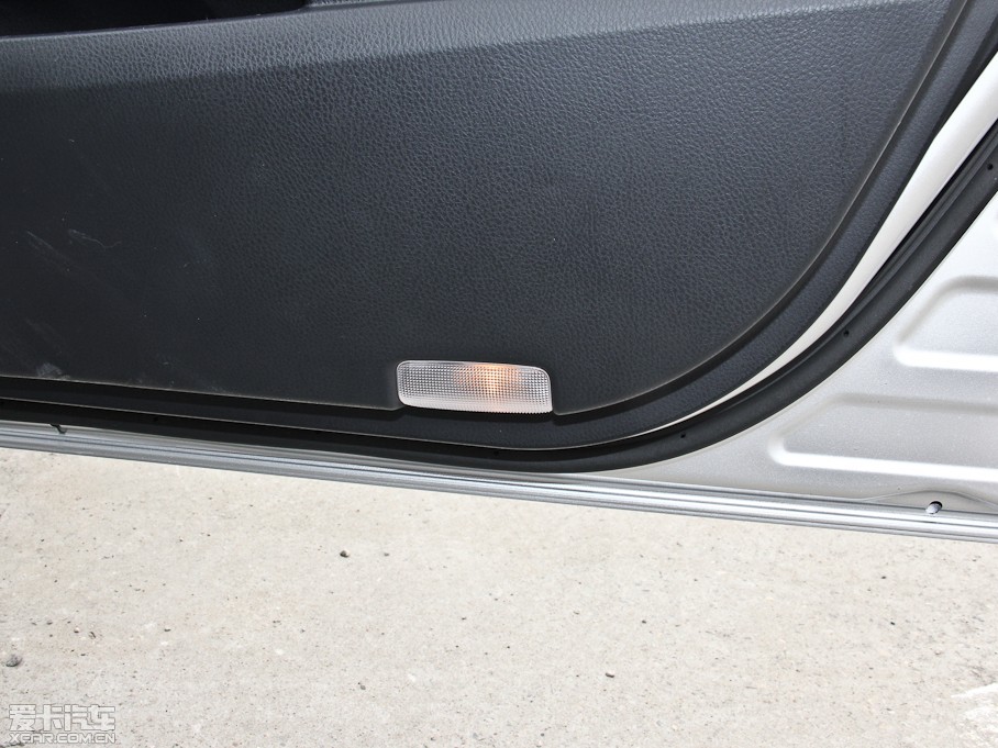 2014_ 1.8L CVT GLX-i