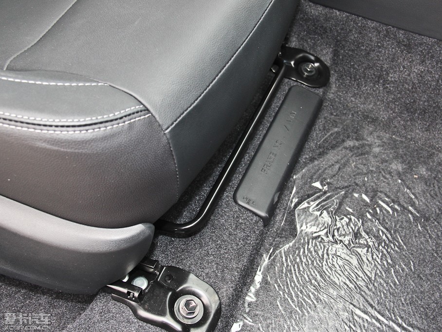 2014_ 1.8L CVT GLX-i