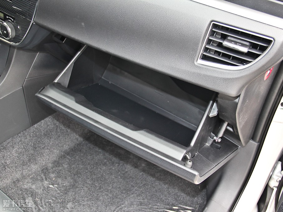 2014_ 1.8L CVT GLX-i