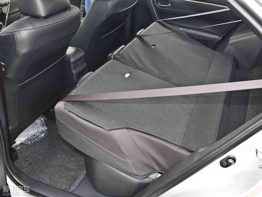 2014_ 1.8L CVT GLX-i