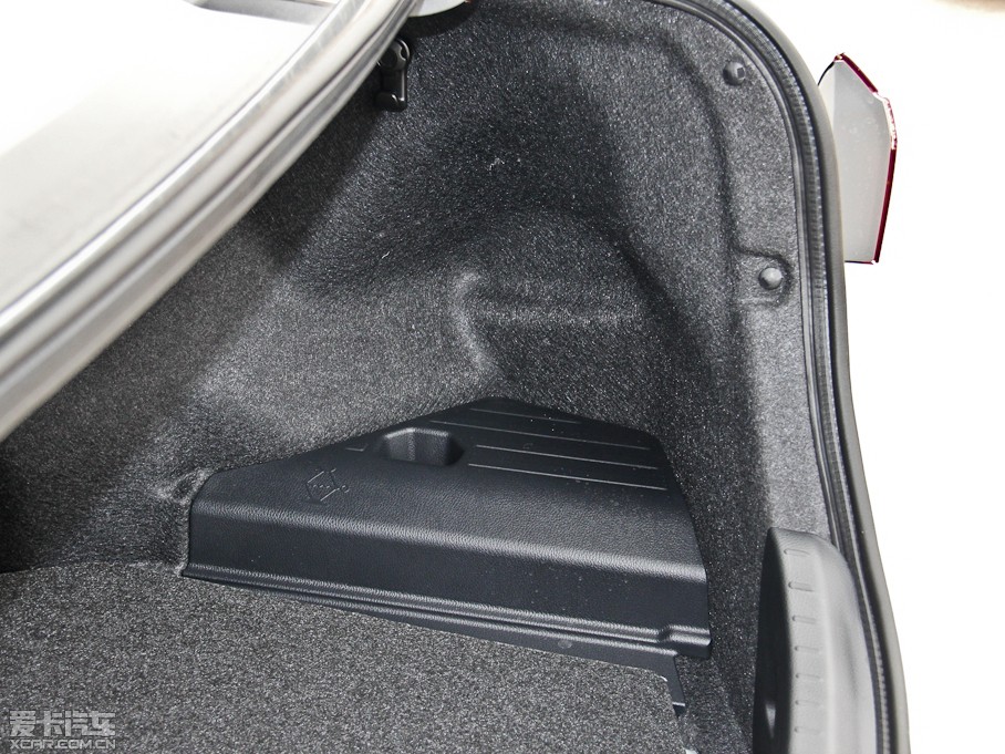 2014_ 1.8L CVT GLX-i